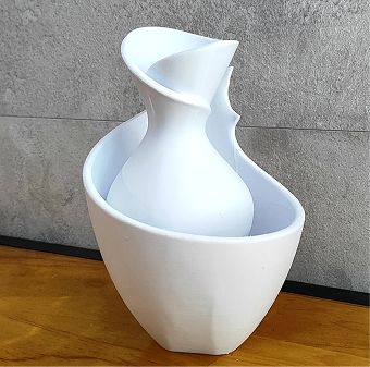 Waveform vase